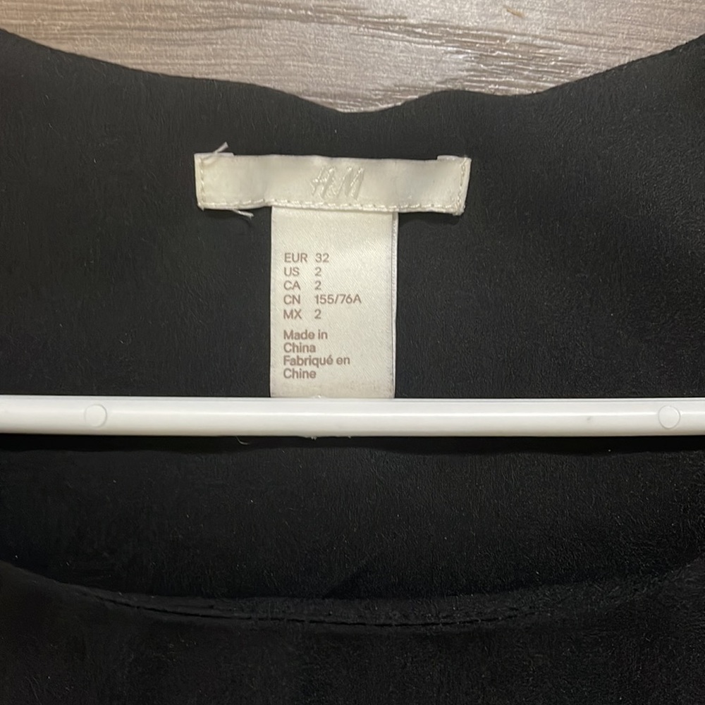 H & M Women's Sleeveless Black Dress Size 2 - Picture 2 of 7